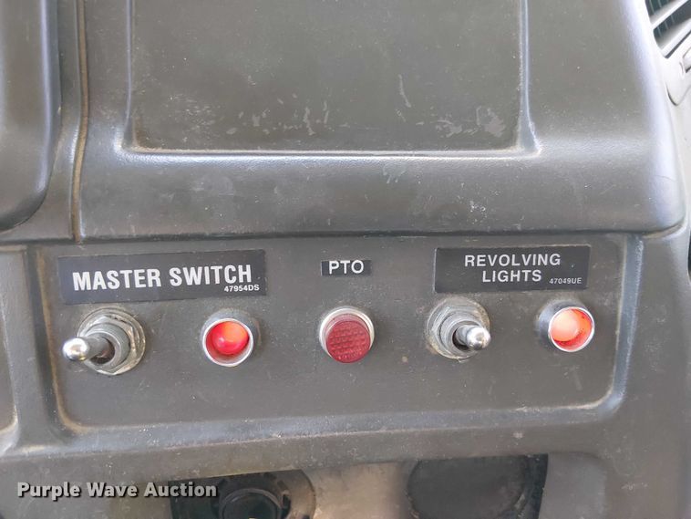 image for item EE5060 2005 Sterling L7500 sewer jetter truck