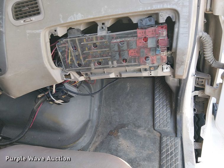 image for item EE5060 2005 Sterling L7500 sewer jetter truck