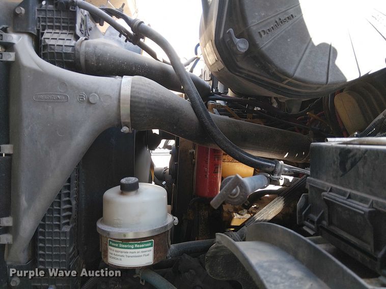 image for item EE5060 2005 Sterling L7500 sewer jetter truck