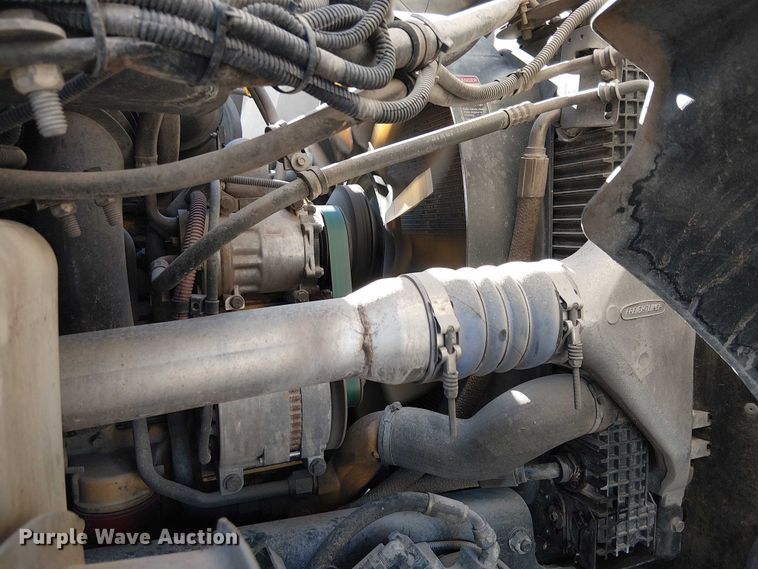 image for item EE5060 2005 Sterling L7500 sewer jetter truck