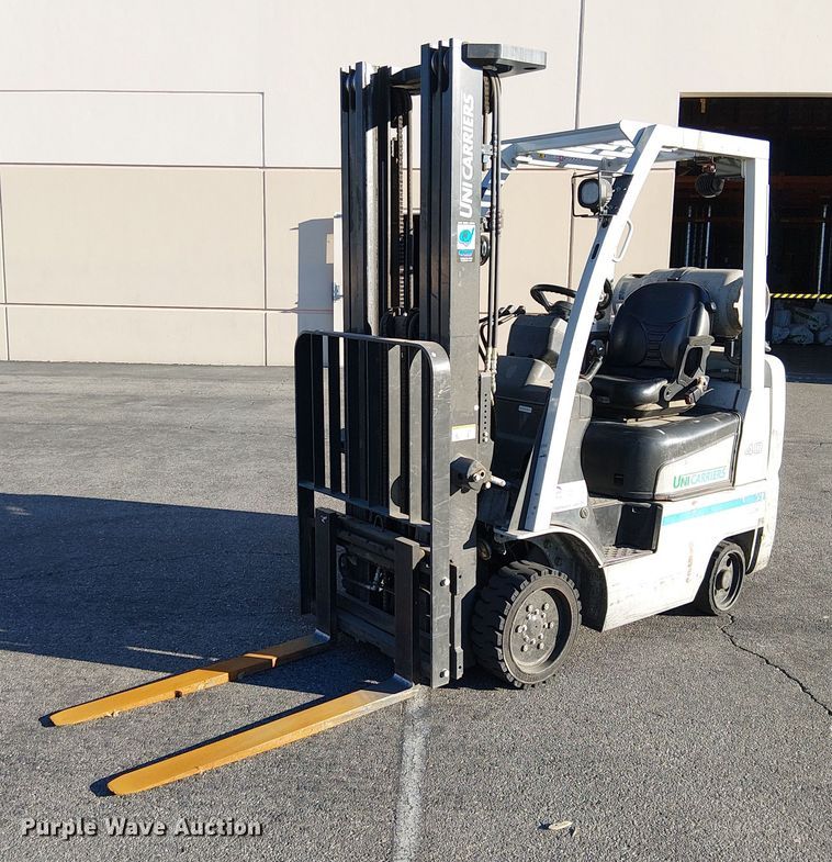 image for item EE5061 2017 UniCarriers CFS40 forklift