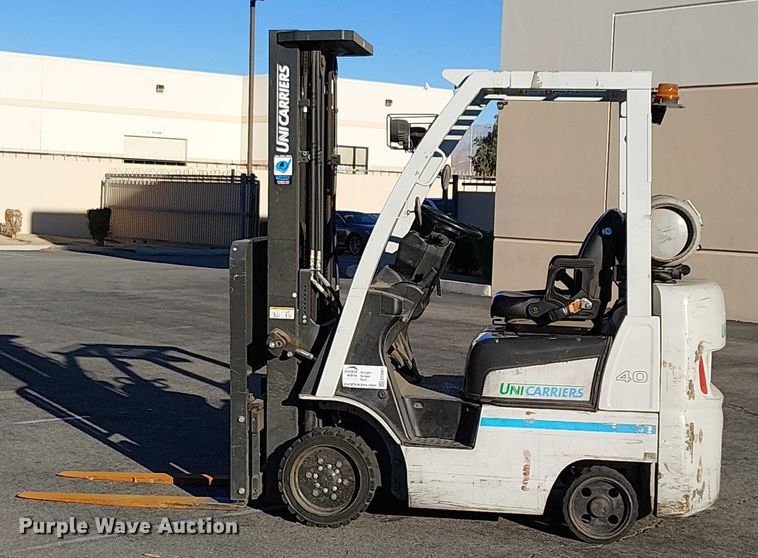 image for item EE5061 2017 UniCarriers CFS40 forklift