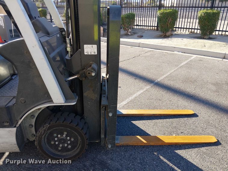 image for item EE5061 2017 UniCarriers CFS40 forklift