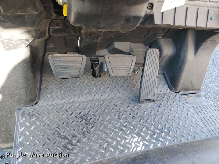 image for item EE5061 2017 UniCarriers CFS40 forklift