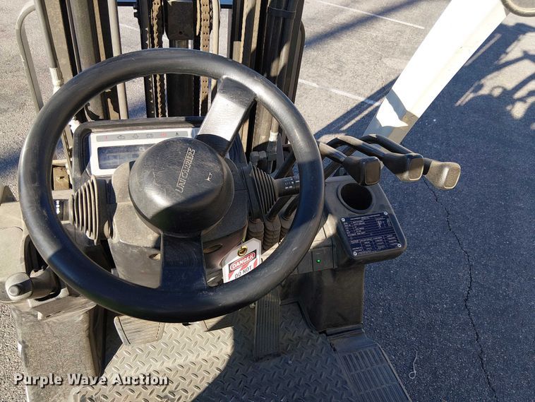 image for item EE5061 2017 UniCarriers CFS40 forklift