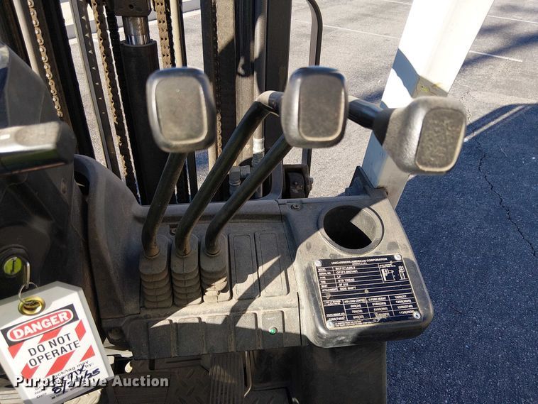 image for item EE5061 2017 UniCarriers CFS40 forklift