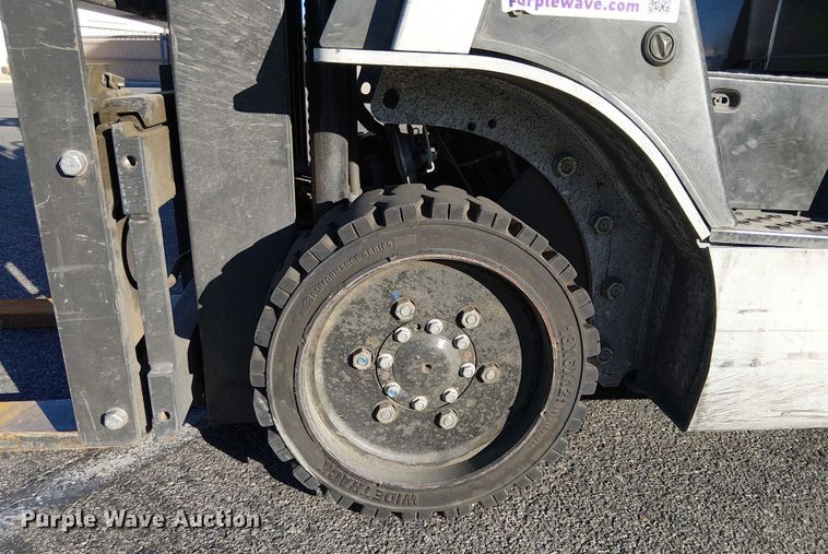 image for item EE5061 2017 UniCarriers CFS40 forklift