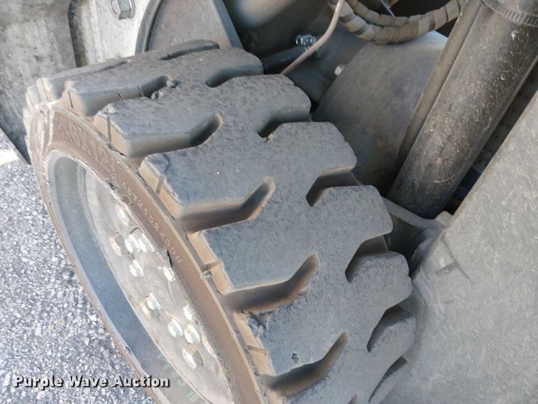 image for item EE5061 2017 UniCarriers CFS40 forklift