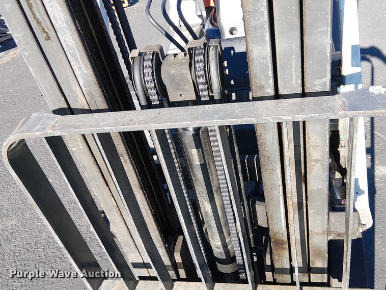 image for item EE5062 2017 UniCarriers CFS40 forklift