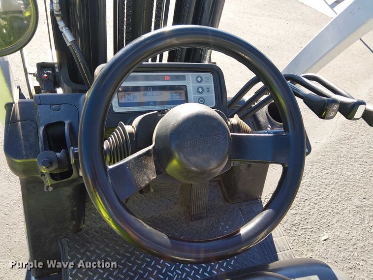 image for item EE5062 2017 UniCarriers CFS40 forklift