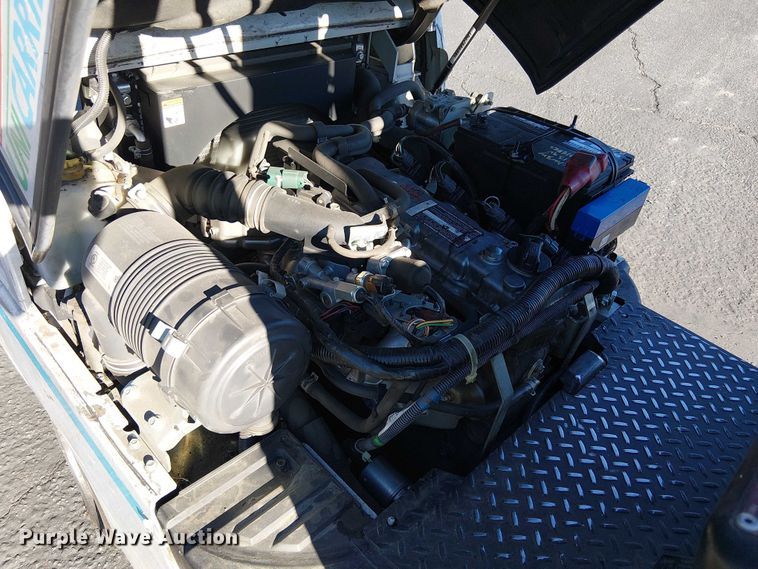 image for item EE5062 2017 UniCarriers CFS40 forklift