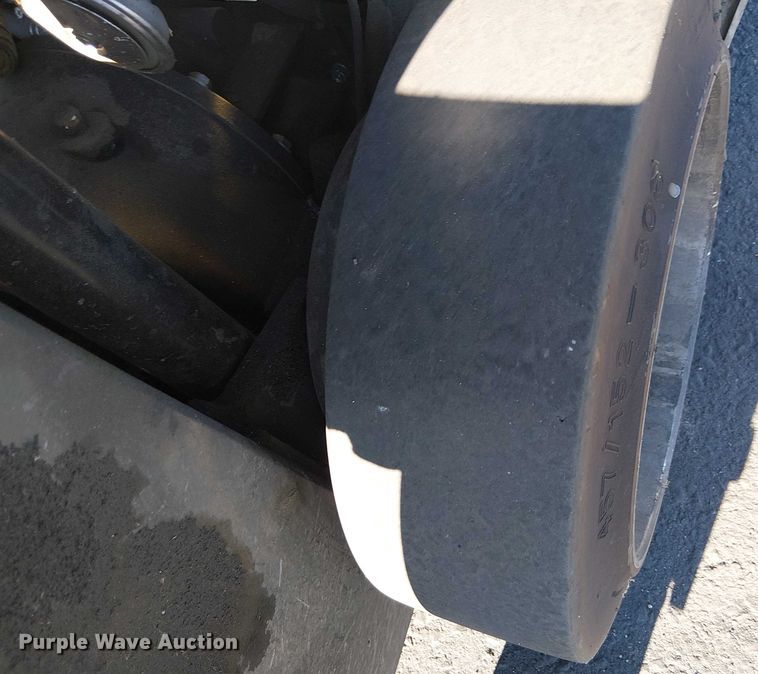 image for item EE5062 2017 UniCarriers CFS40 forklift