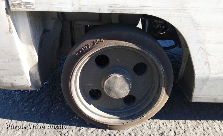 image for item EE5062 2017 UniCarriers CFS40 forklift