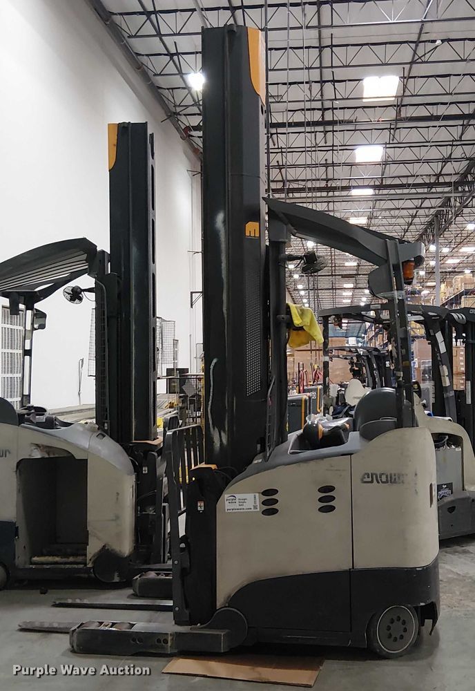 image for item EE5064 2017 Crown RM6095S-45 reach truck