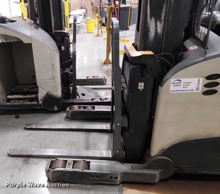 image for item EE5064 2017 Crown RM6095S-45 reach truck
