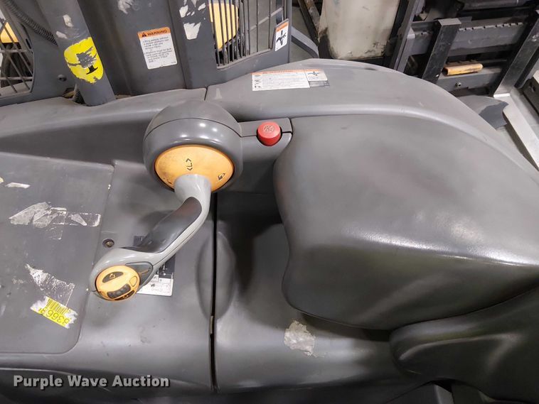 image for item EE5064 2017 Crown RM6095S-45 reach truck