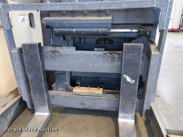 image for item EE5065 2017 Crown RM6095S-45 order picker