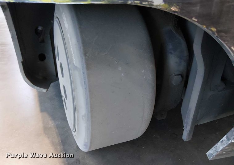 image for item EE5065 2017 Crown RM6095S-45 order picker