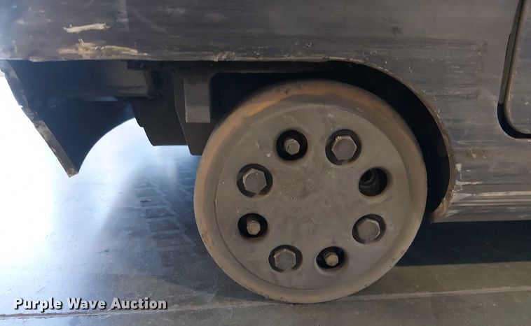 image for item EE5065 2017 Crown RM6095S-45 order picker