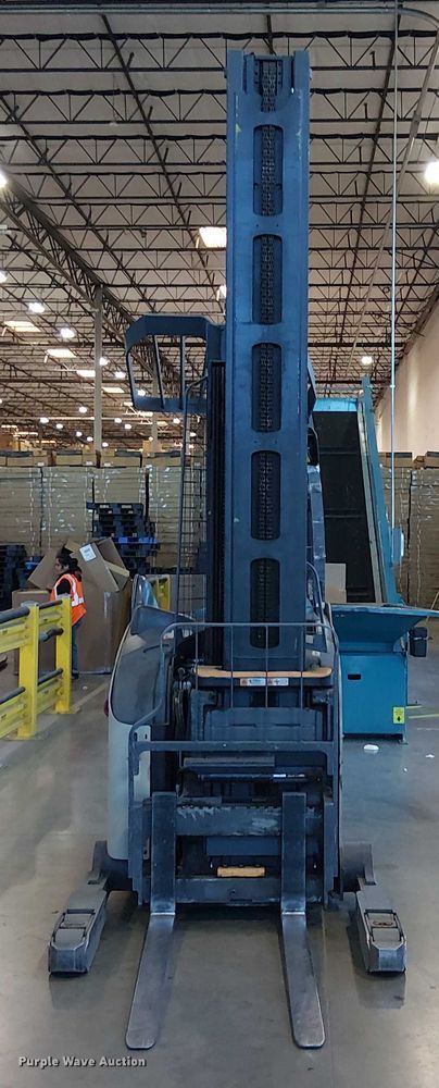 image for item EE5066 2017 Crown RM6095S-45 reach truck