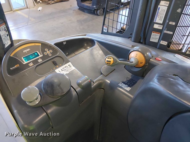 image for item EE5066 2017 Crown RM6095S-45 reach truck