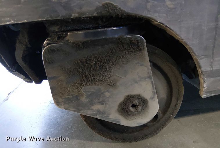 image for item EE5066 2017 Crown RM6095S-45 reach truck