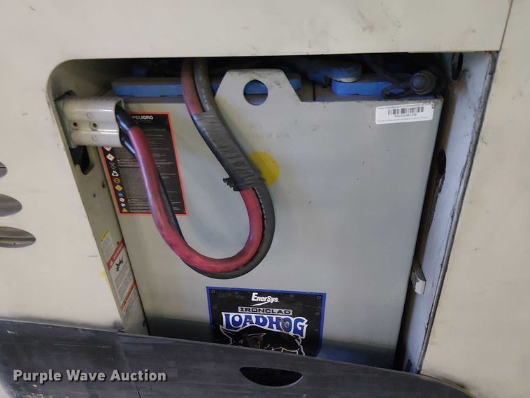 image for item EE5067 2017 Crown RM6095-45 order picker