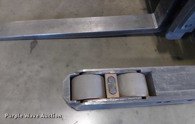 image for item EE5067 2017 Crown RM6095-45 order picker