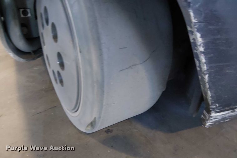 image for item EE5067 2017 Crown RM6095-45 order picker