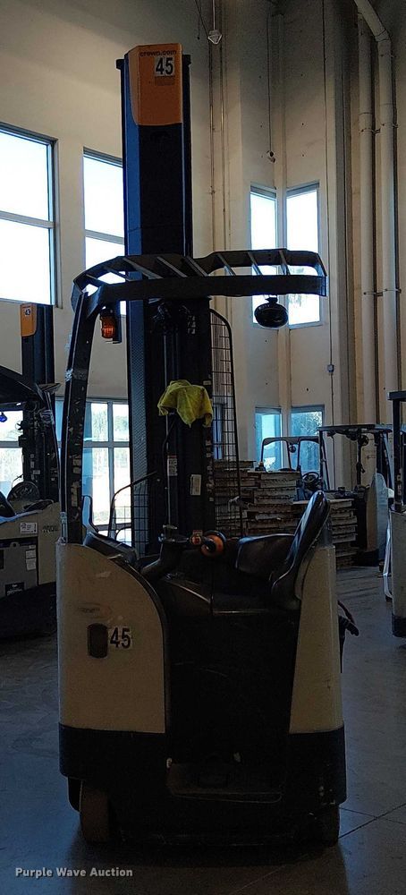 image for item EE5068 2017 Crown RM6095S-45 reach truck