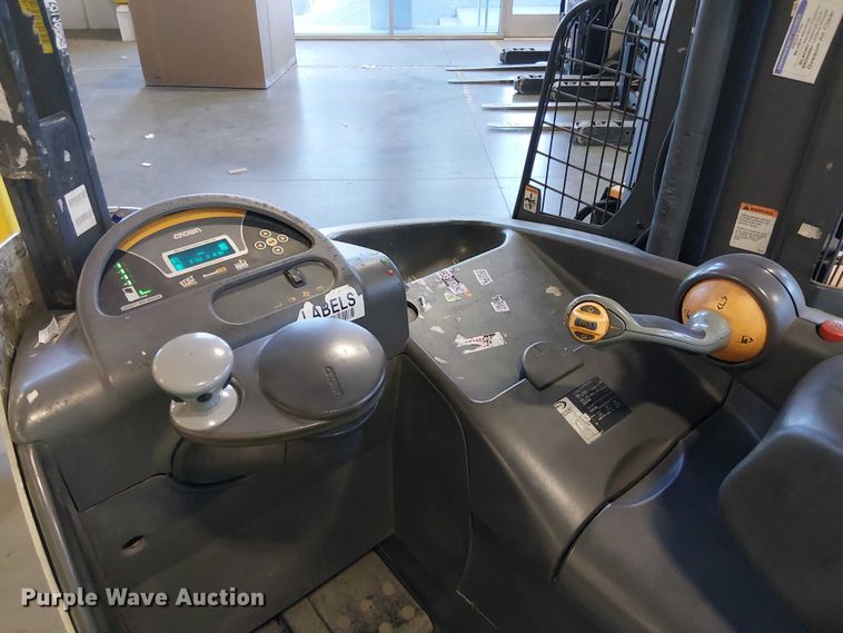 image for item EE5068 2017 Crown RM6095S-45 reach truck