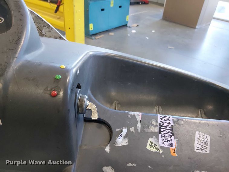 image for item EE5068 2017 Crown RM6095S-45 reach truck