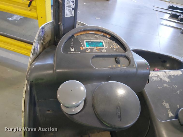 image for item EE5069 2017 Crown RM6095S-45 reach truck