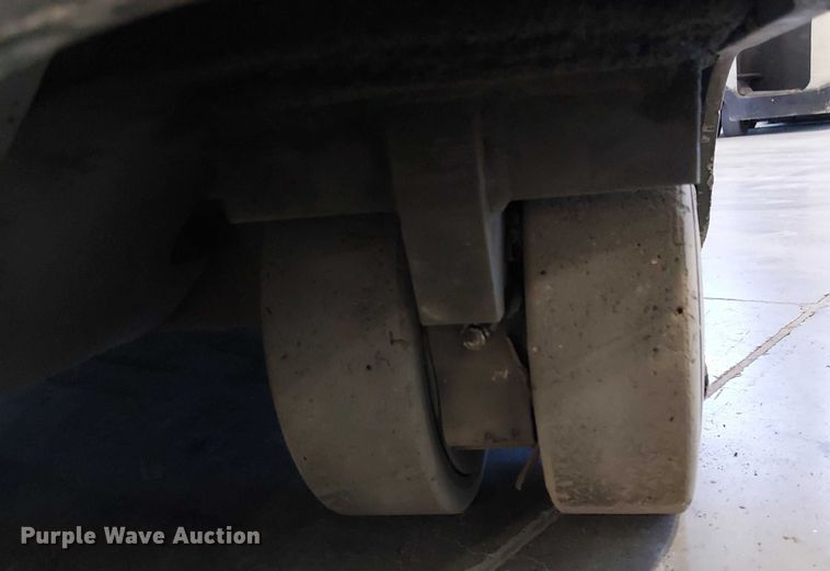 image for item EE5069 2017 Crown RM6095S-45 reach truck