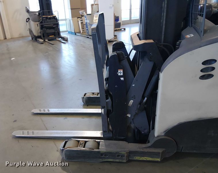 image for item EE5070 2017 Crown RM6095S-45 order picker