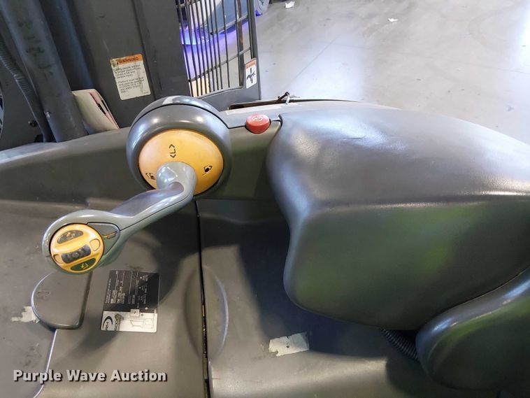 image for item EE5071 2017 Crown RM6095S-45 order picker