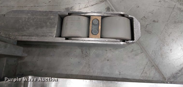 image for item EE5072 2017 Crown RM6095S-45 order picker