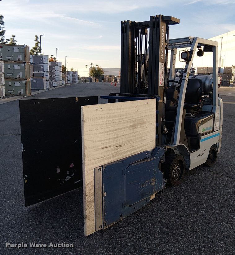 image for item EE5074 2019 UniCarriers CFS40 forklift