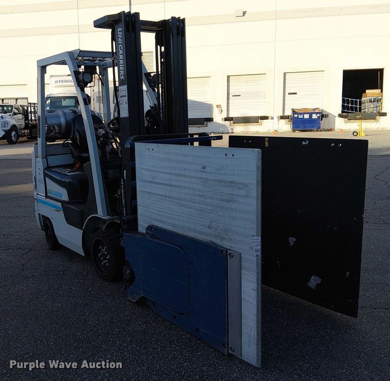 image for item EE5074 2019 UniCarriers CFS40 forklift