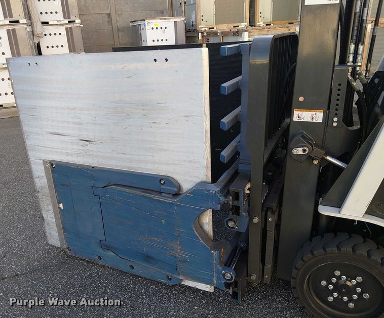 image for item EE5074 2019 UniCarriers CFS40 forklift