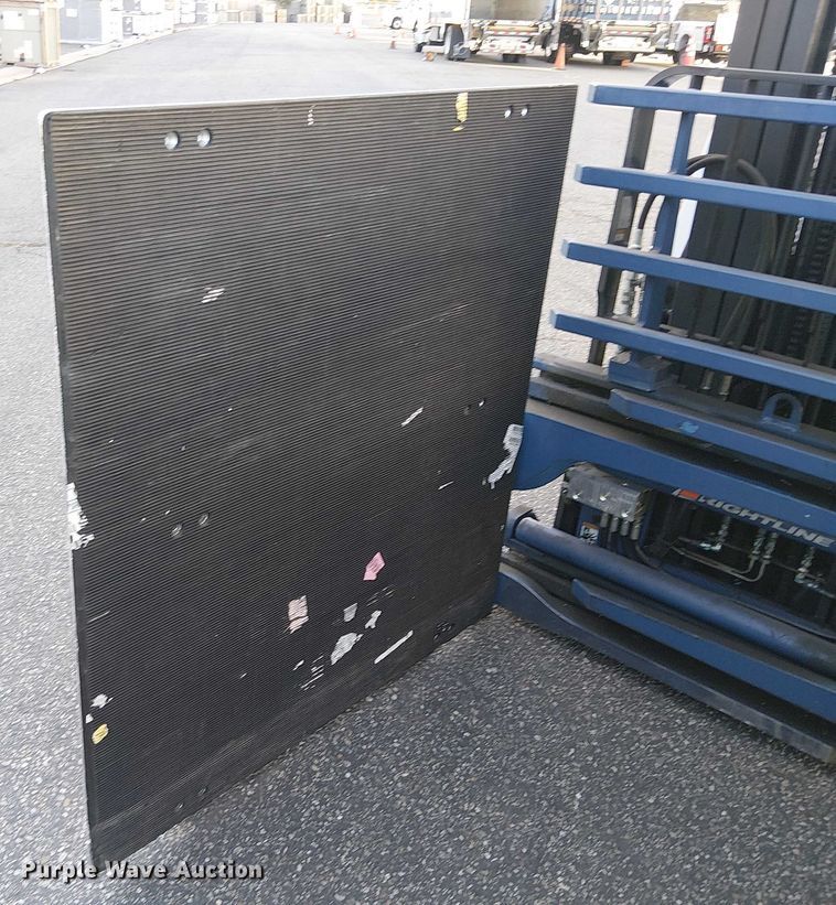 image for item EE5074 2019 UniCarriers CFS40 forklift