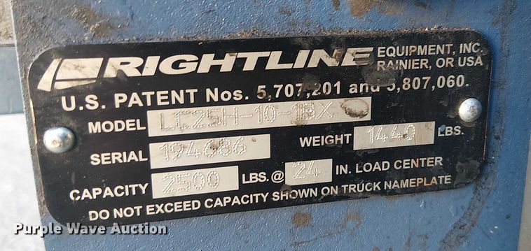 image for item EE5074 2019 UniCarriers CFS40 forklift