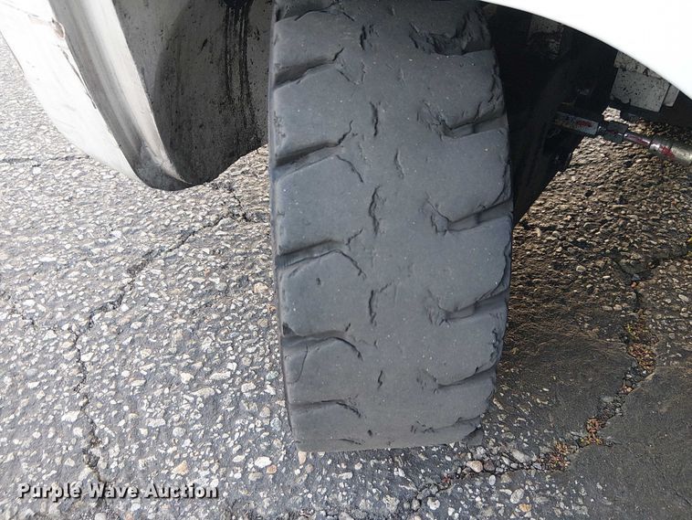 image for item EE5074 2019 UniCarriers CFS40 forklift