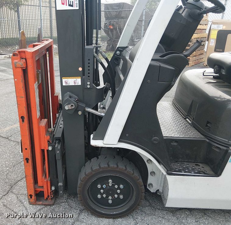 image for item EE5075 2017 UniCarriers CFS40 forklift
