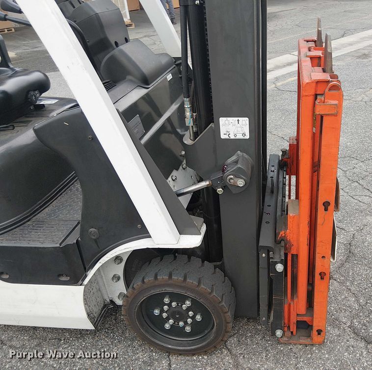 image for item EE5075 2017 UniCarriers CFS40 forklift