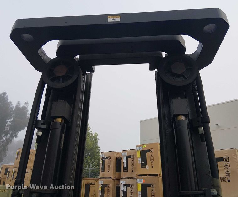 image for item EE5075 2017 UniCarriers CFS40 forklift