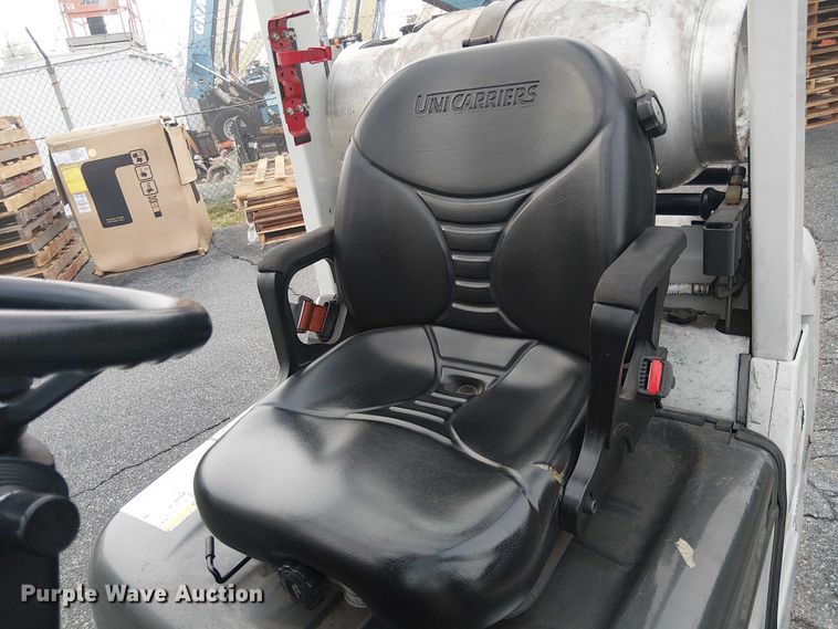 image for item EE5075 2017 UniCarriers CFS40 forklift