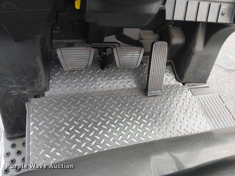 image for item EE5075 2017 UniCarriers CFS40 forklift