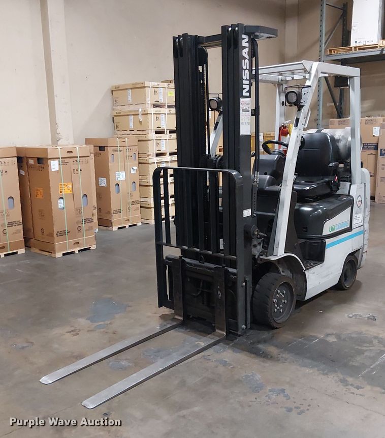 image for item EE5076 2016 UniCarriers CFS40 forklift
