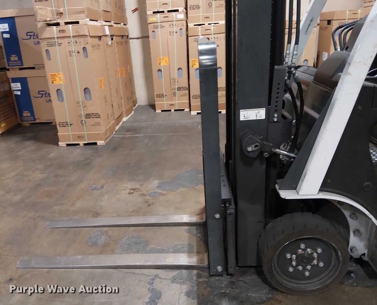 image for item EE5076 2016 UniCarriers CFS40 forklift